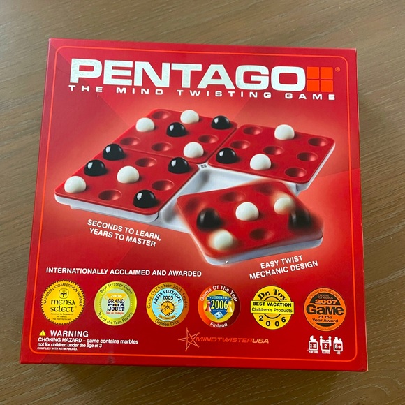 Pentago The Mind Twisting Game Like NEW Family Fun Game Night Cabin Friends - Picture 1 of 10